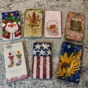 7 Sets of Guest Towels, Different Holidays